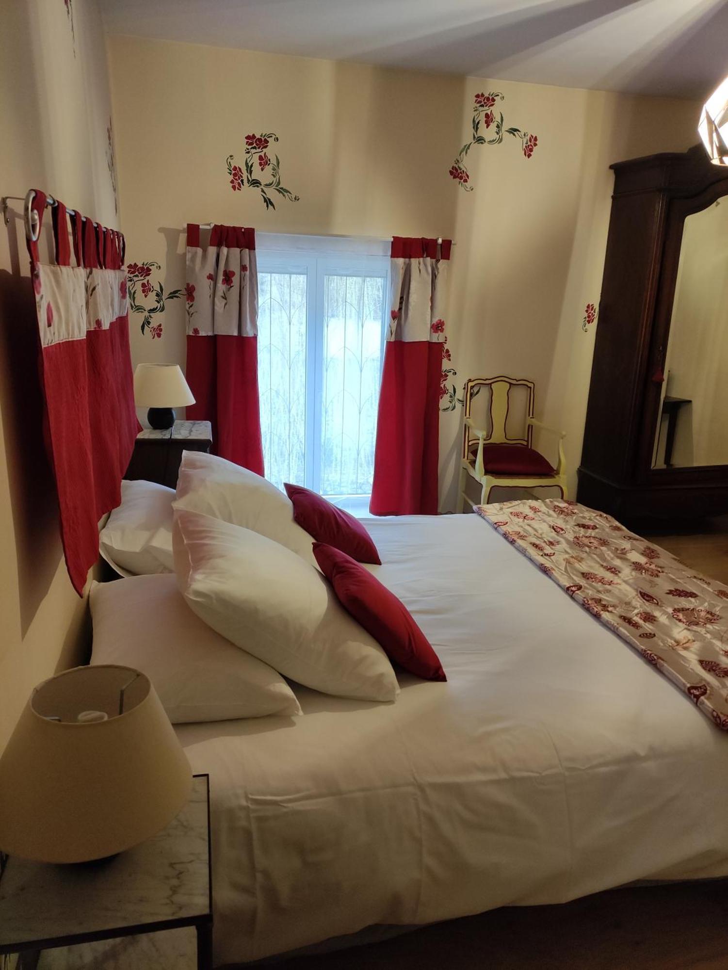 Bleu Bonheur Bed & Breakfast Dennevy Стая снимка